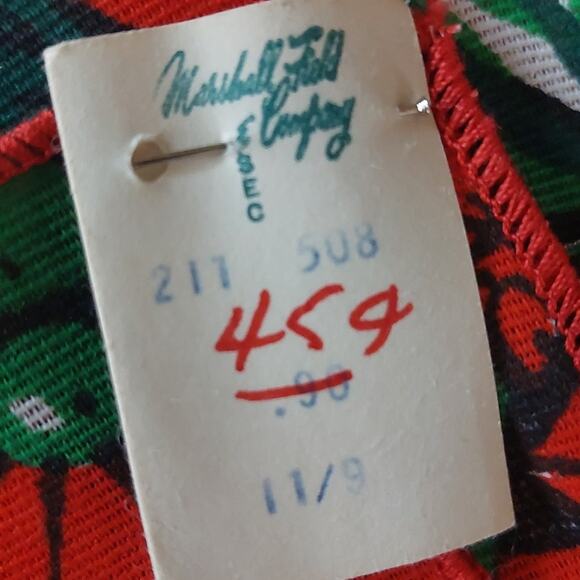 VTG Festive Poinsettia Print Napkins Holiday Christmas NWT NOS - Picture 3 of 4